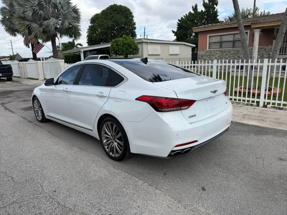 2017 Hyundai Genesis - Image 6 of 11