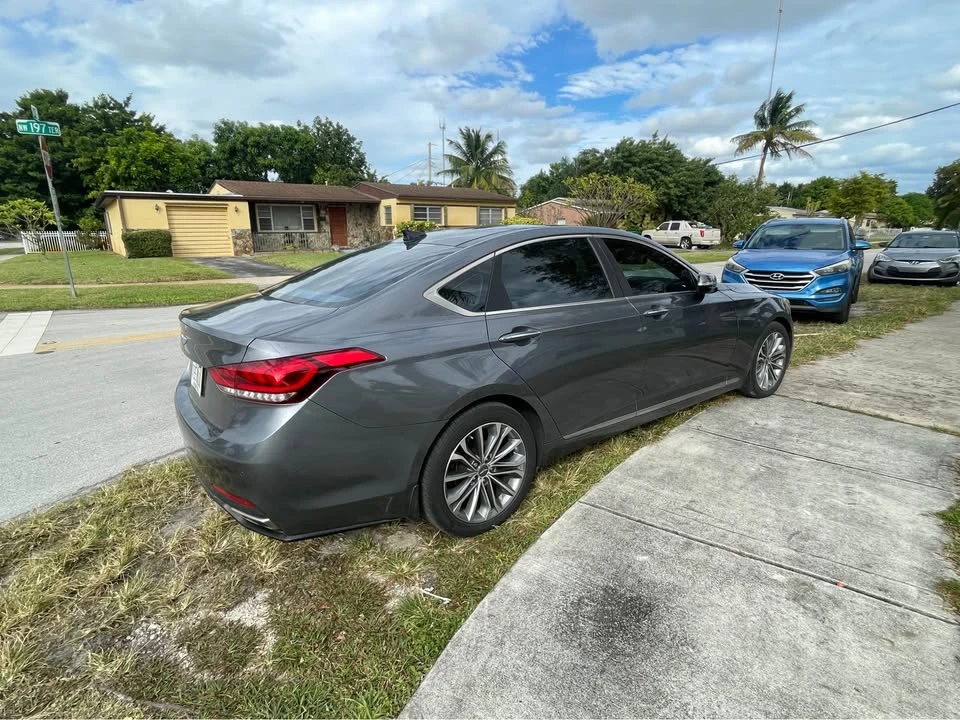 2017 Hyundai Genesis - Image 2 of 6