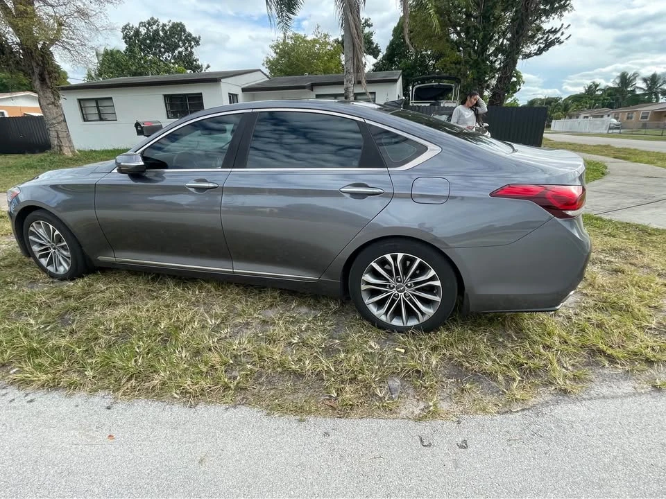 2017 Hyundai Genesis - Image 5 of 6