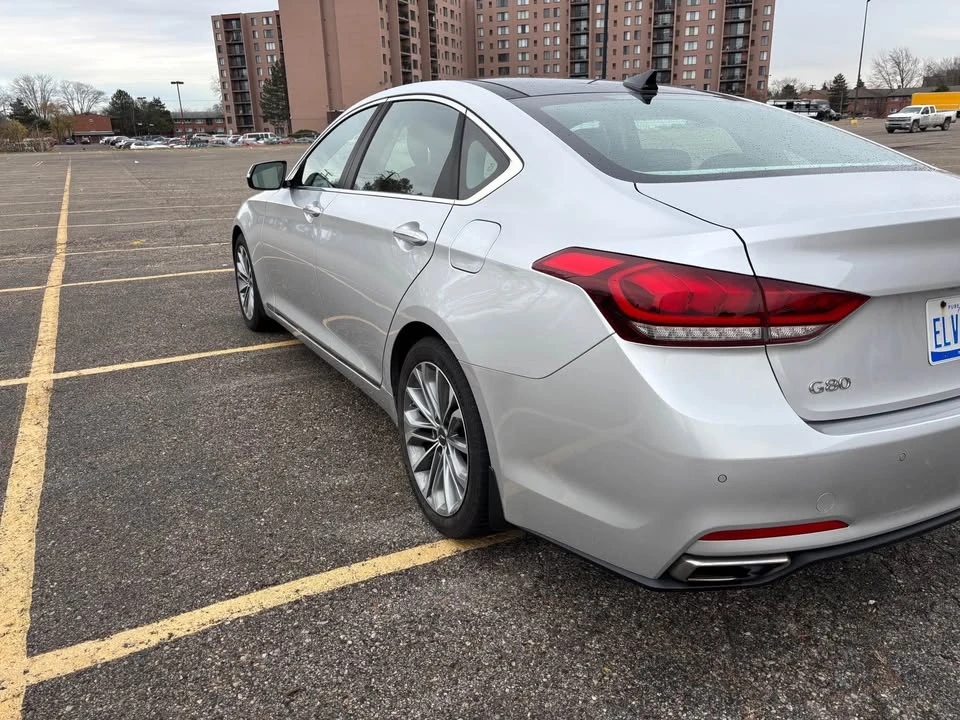 2017 Hyundai Genesis - Image 4 of 15