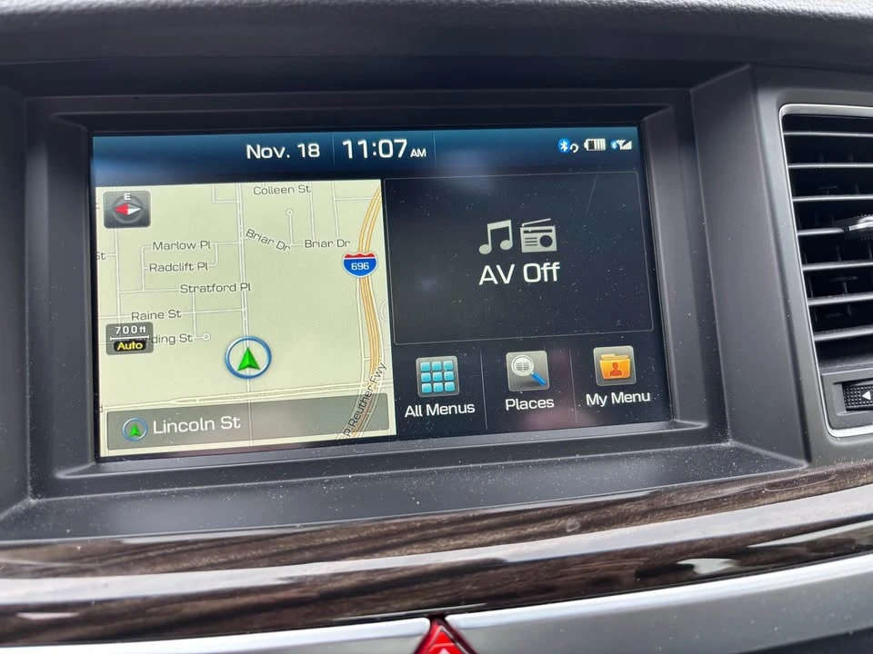 2017 Hyundai Genesis - Image 10 of 15