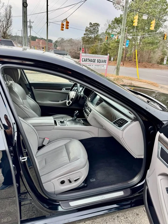 2017 Hyundai Genesis - Image 5 of 9