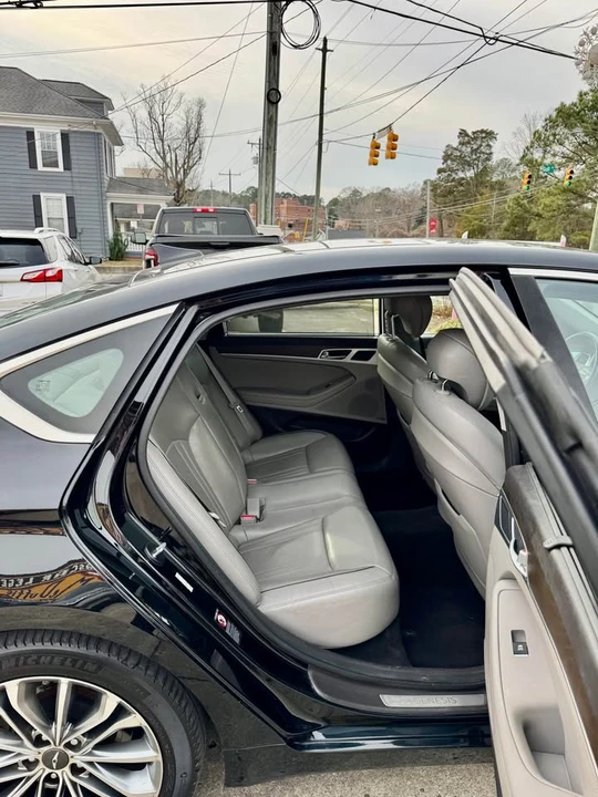 2017 Hyundai Genesis - Image 9 of 9