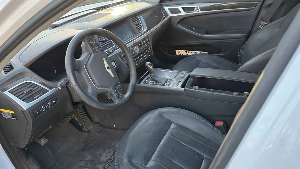 2017 Hyundai Genesis - Image 7 of 7