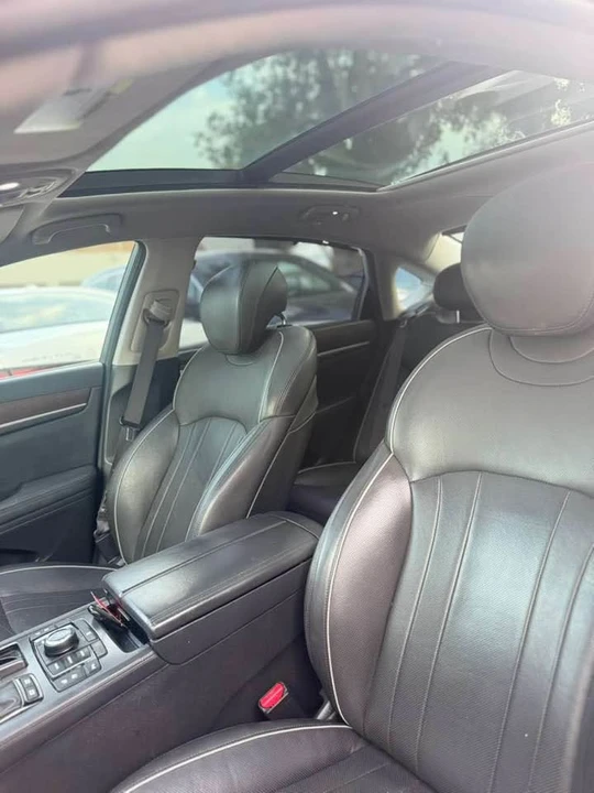 2017 Hyundai Genesis - Image 7 of 16