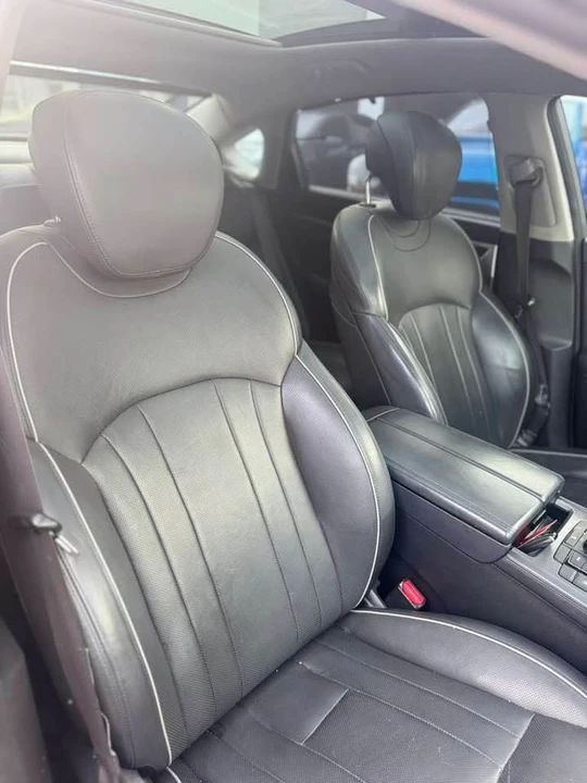 2017 Hyundai Genesis - Image 11 of 16