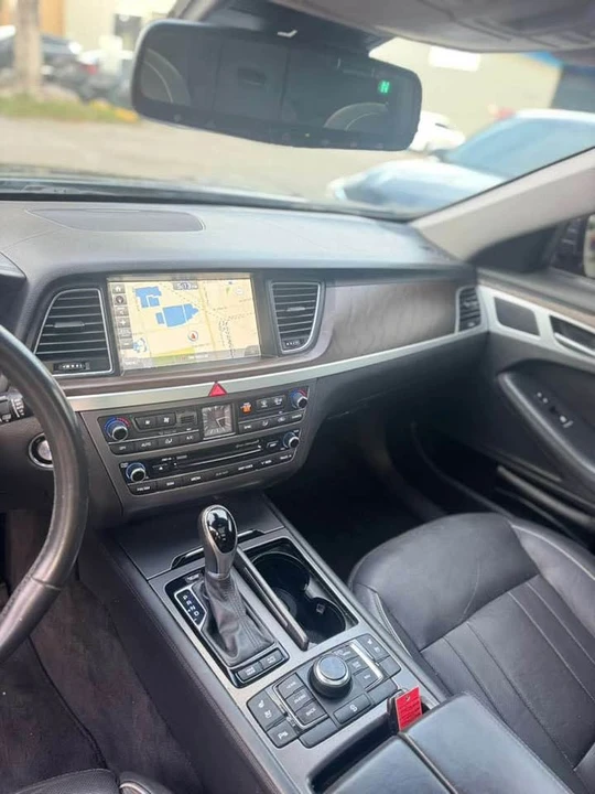 2017 Hyundai Genesis - Image 6 of 16