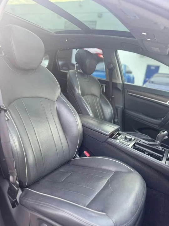 2017 Hyundai Genesis - Image 10 of 16