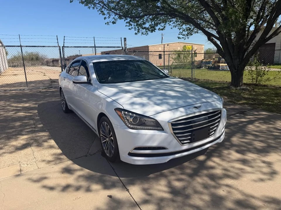 2017 Hyundai Genesis - Image 2 of 17
