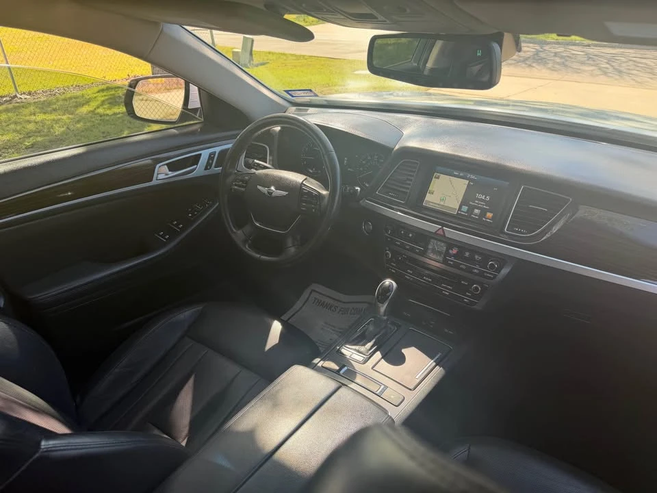 2017 Hyundai Genesis - Image 9 of 17