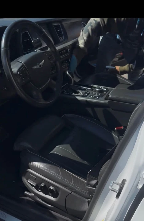 2017 Hyundai Genesis - Image 3 of 12