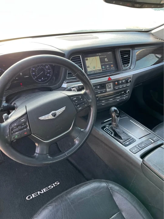 2017 Hyundai Genesis - Image 6 of 14