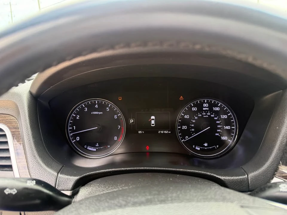 2017 Hyundai Genesis - Image 12 of 14