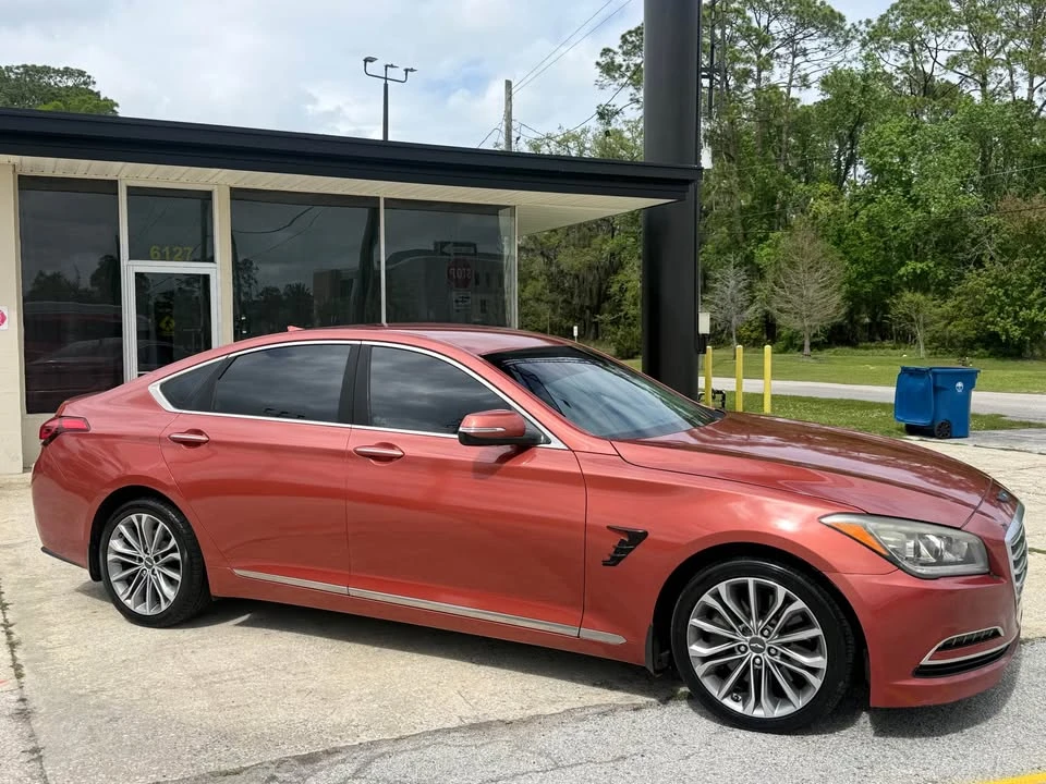 2017 Hyundai Genesis - Image 2 of 14