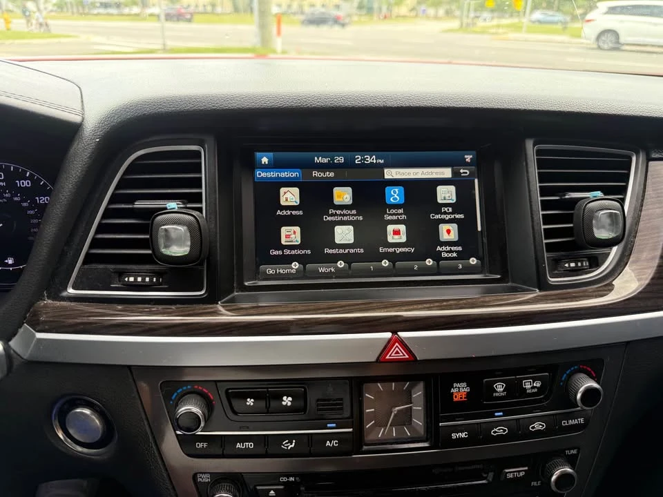 2017 Hyundai Genesis - Image 13 of 14