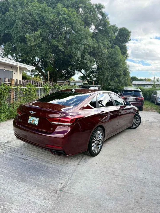 2017 Hyundai Genesis - Image 5 of 16