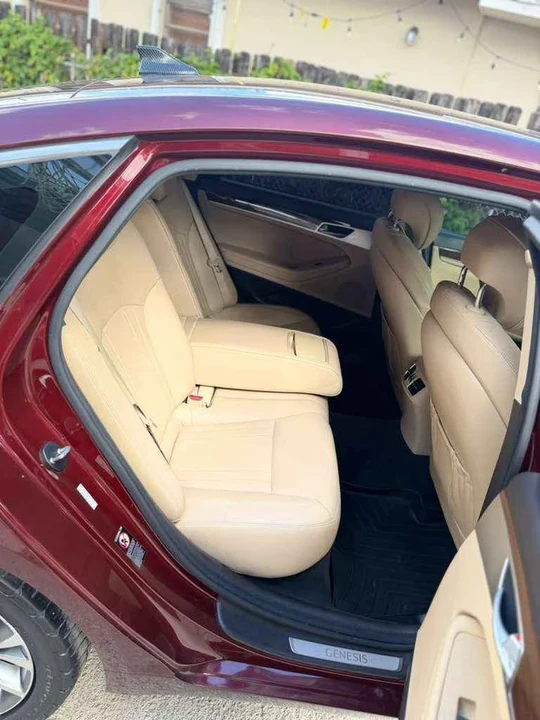 2017 Hyundai Genesis - Image 8 of 16
