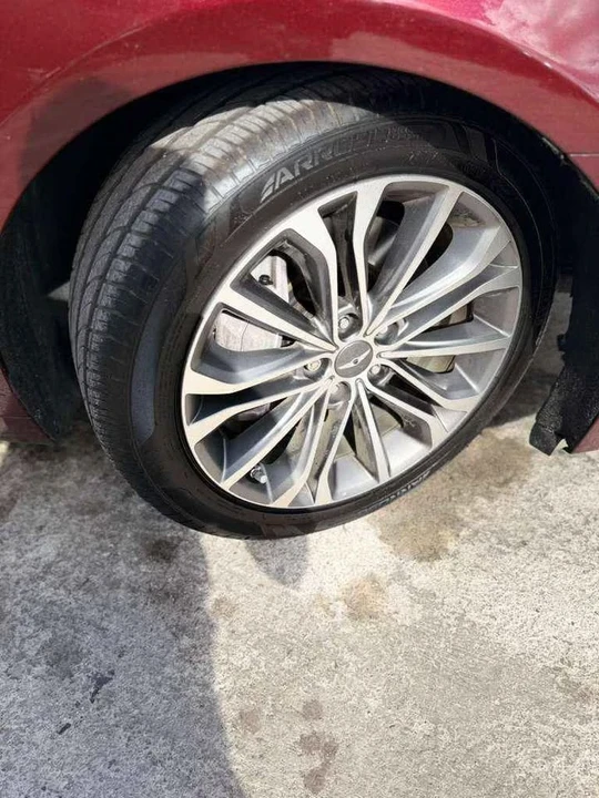 2017 Hyundai Genesis - Image 16 of 16