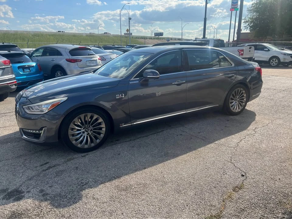 2017 Hyundai Genesis - Image 11 of 19