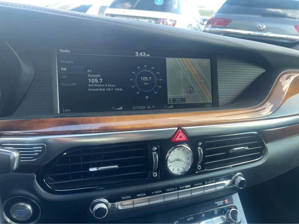 2017 Hyundai Genesis - Image 18 of 19