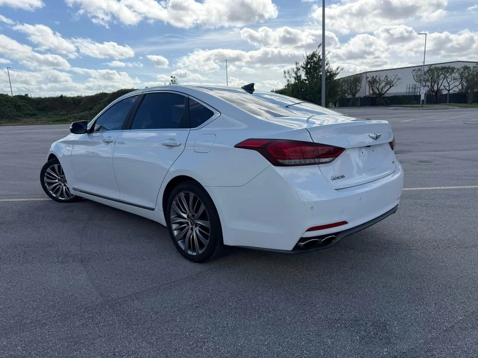 2017 Hyundai Genesis - Image 6 of 11