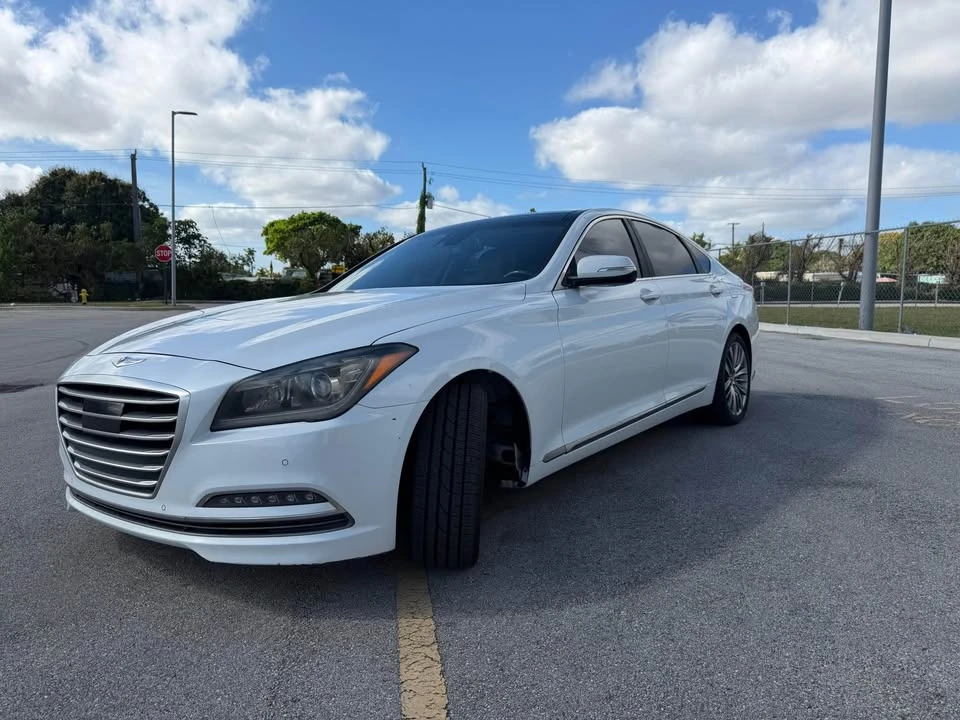 2017 Hyundai Genesis - Image 7 of 11