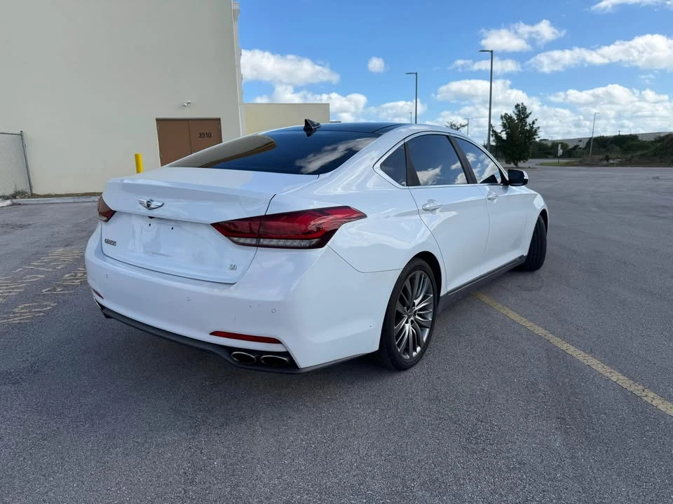 2017 Hyundai Genesis - Image 5 of 11