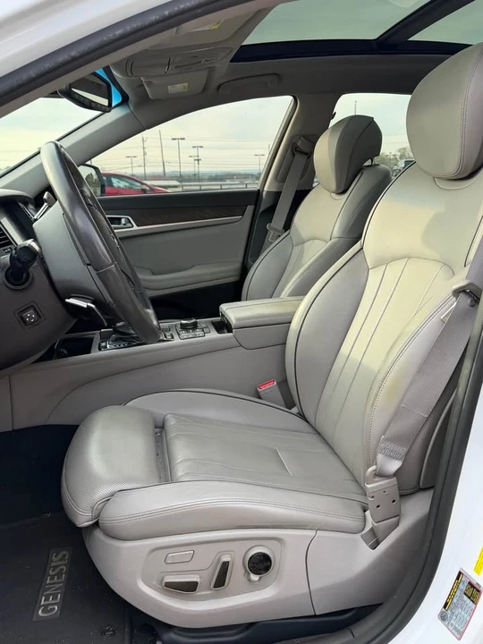 2017 Hyundai Genesis - Image 3 of 8