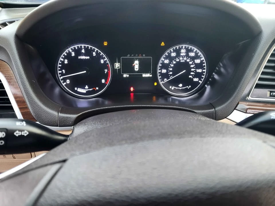 2017 Hyundai Genesis - Image 12 of 14