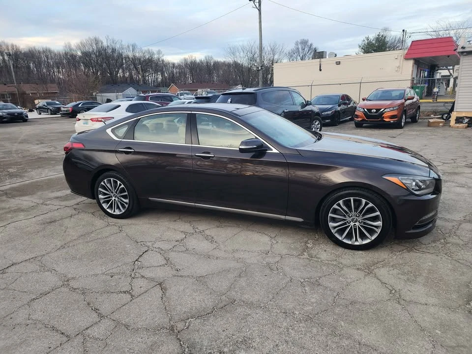 2017 Hyundai Genesis - Image 4 of 14