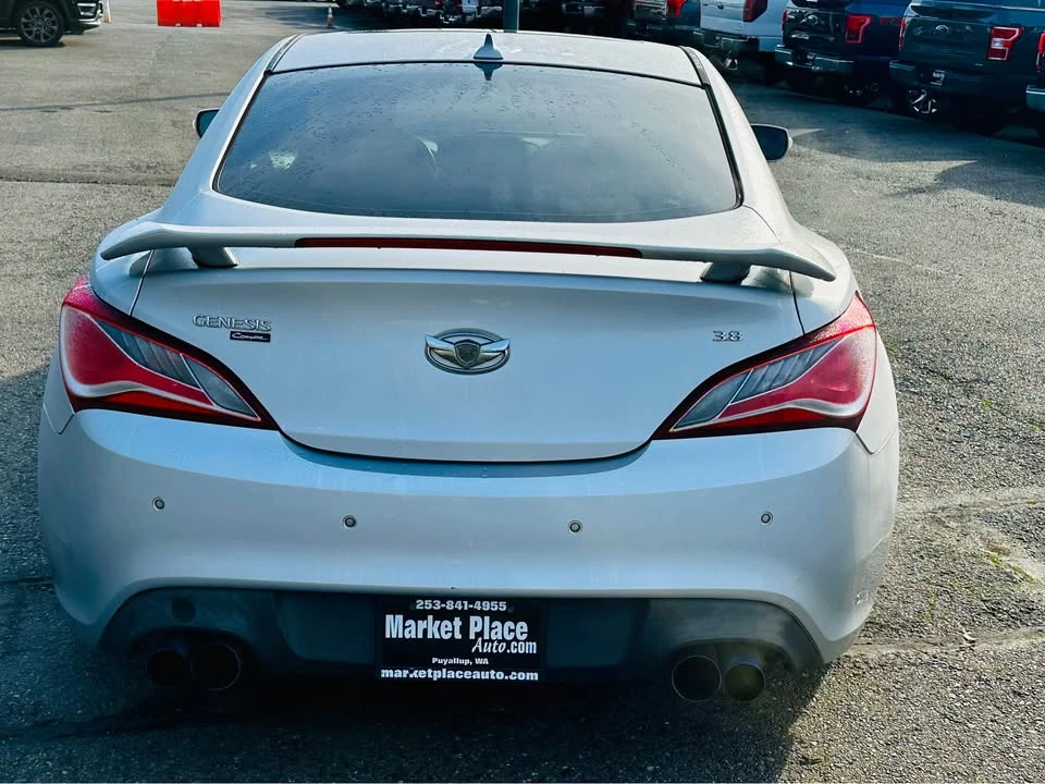 2017 Hyundai Genesis Coupe - Image 7 of 16