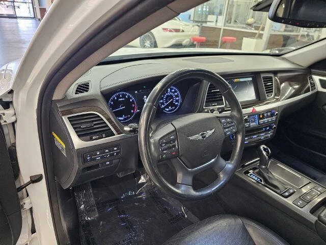 2017 Hyundai Genesis - Image 5 of 19