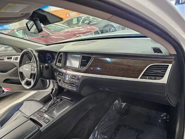 2017 Hyundai Genesis - Image 6 of 19