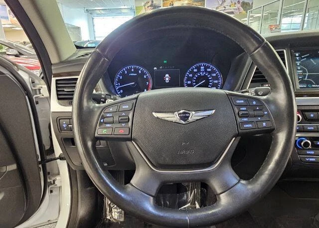 2017 Hyundai Genesis - Image 8 of 19