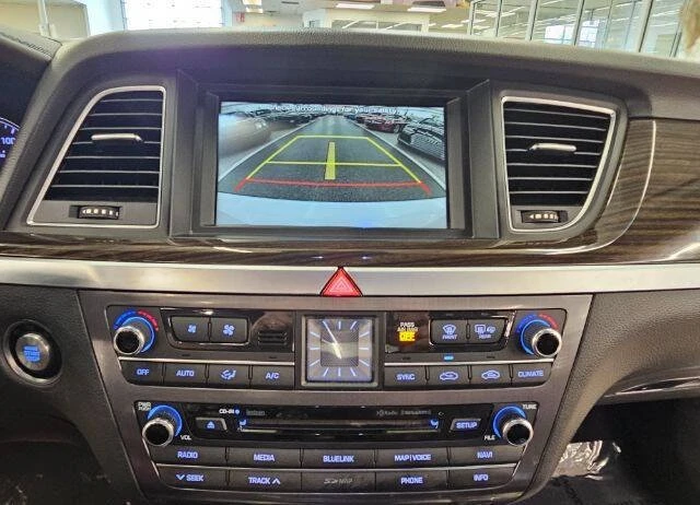 2017 Hyundai Genesis - Image 15 of 19