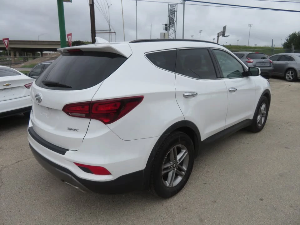 2017 Hyundai Santa Fe - Image 3 of 5