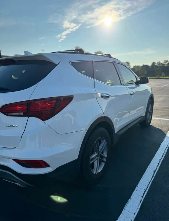 2017 Hyundai Santa Fe - Image 10 of 10