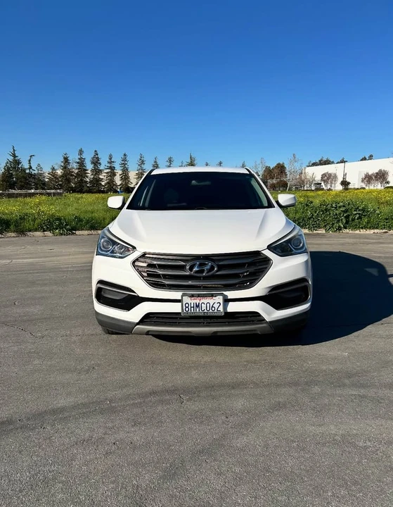 2017 Hyundai Santa Fe - Image 3 of 12