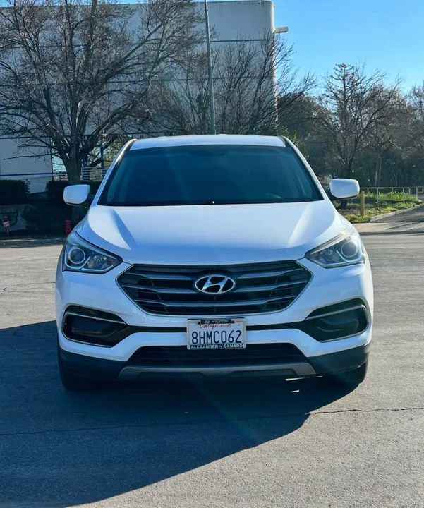 2017 Hyundai Santa Fe - Image 8 of 12