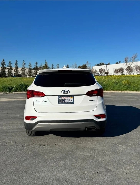 2017 Hyundai Santa Fe - Image 6 of 12