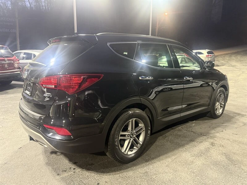 2017 Hyundai Santa Fe - Image 6 of 20