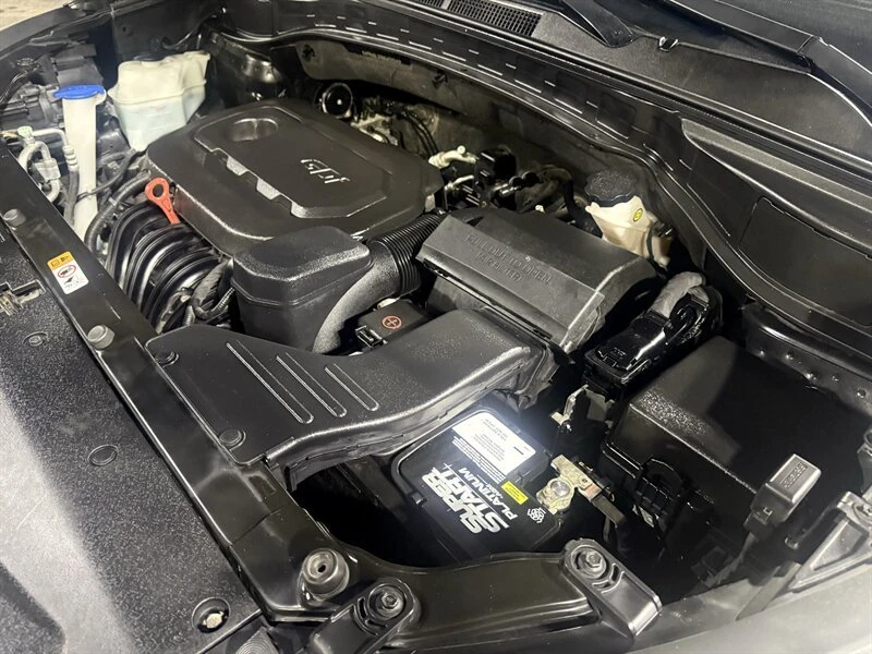 2017 Hyundai Santa Fe - Image 14 of 20