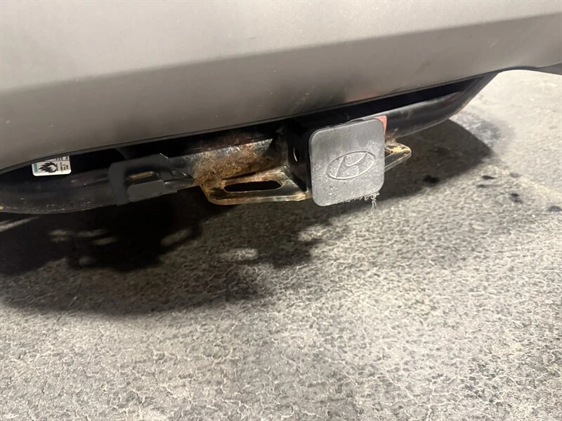 2017 Hyundai Santa Fe - Image 8 of 20