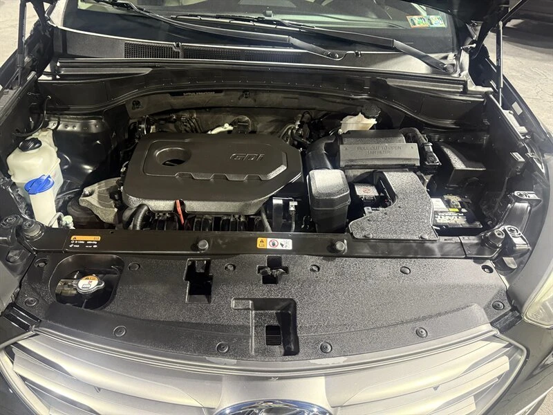 2017 Hyundai Santa Fe - Image 12 of 20