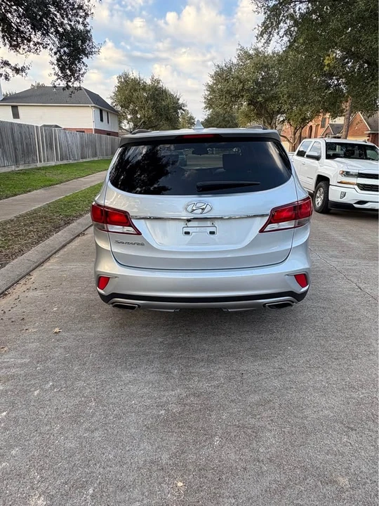 2017 Hyundai Santa Fe - Image 6 of 14