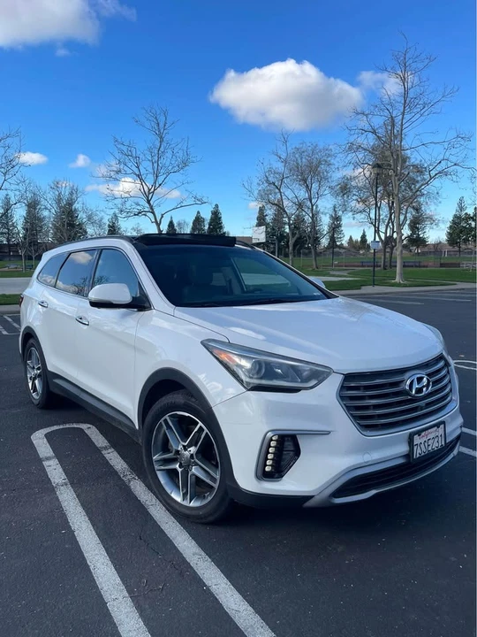 2017 Hyundai Santa Fe - Image 3 of 20