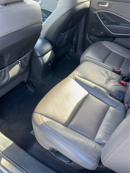 2017 Hyundai Santa Fe - Image 10 of 20