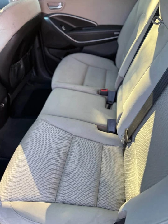 2017 Hyundai Santa Fe - Image 8 of 11