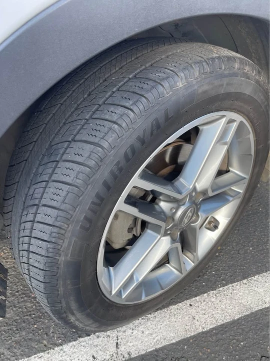 2017 Hyundai Santa Fe - Image 20 of 20
