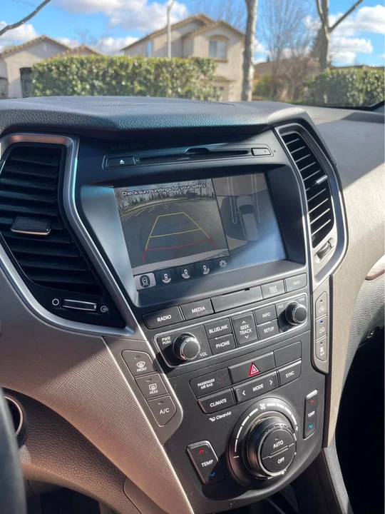 2017 Hyundai Santa Fe - Image 19 of 20